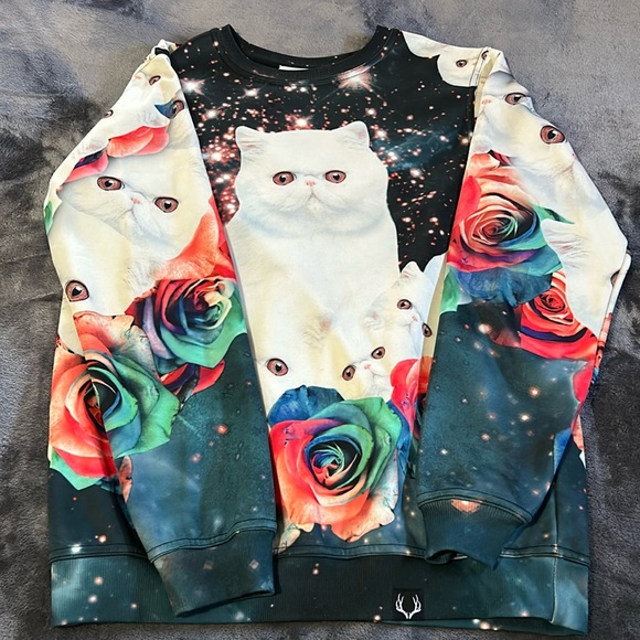 Cat Sweater - Picture 1 of 3